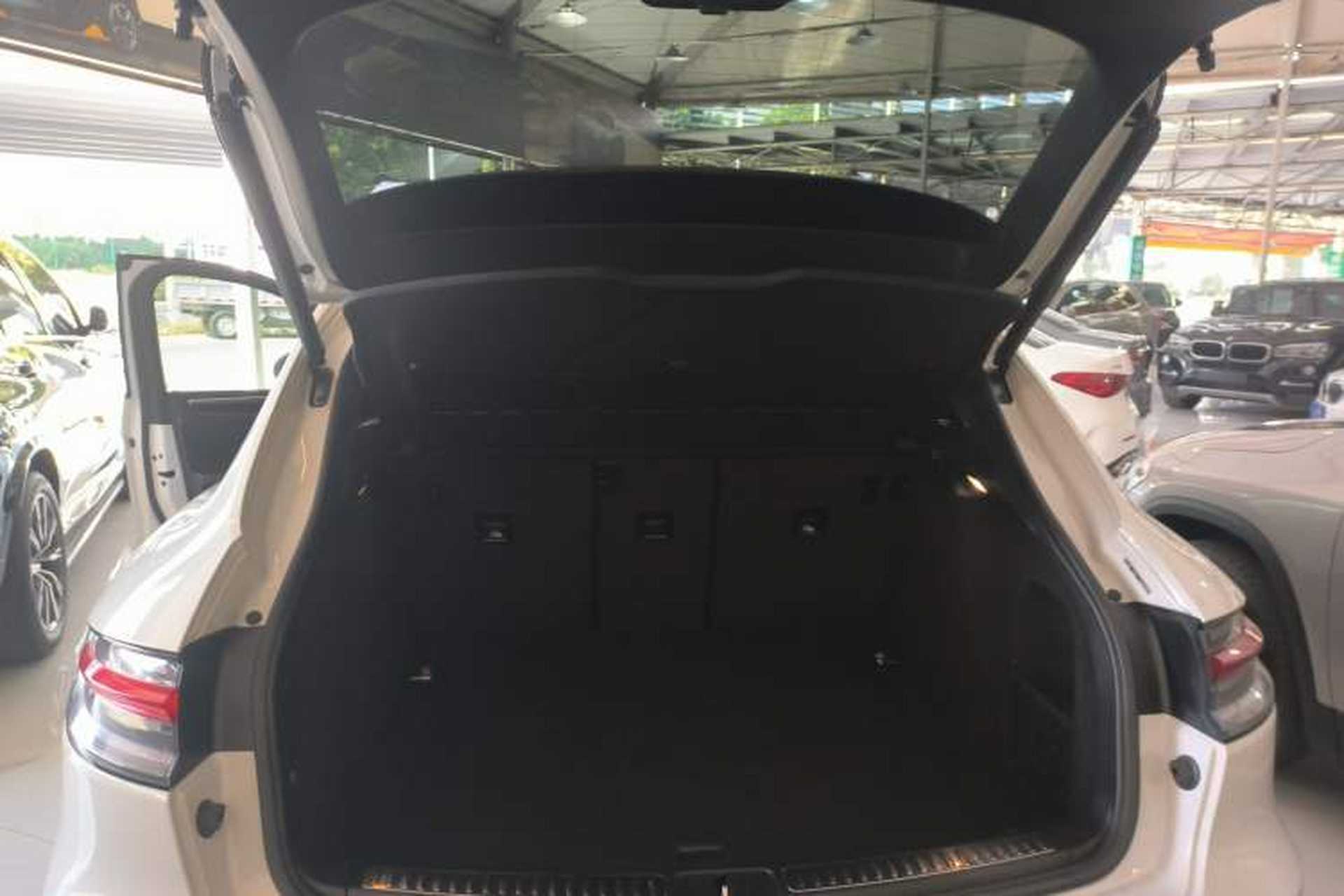Used Porsche Macan 2018 Macan 2.0T Trunk