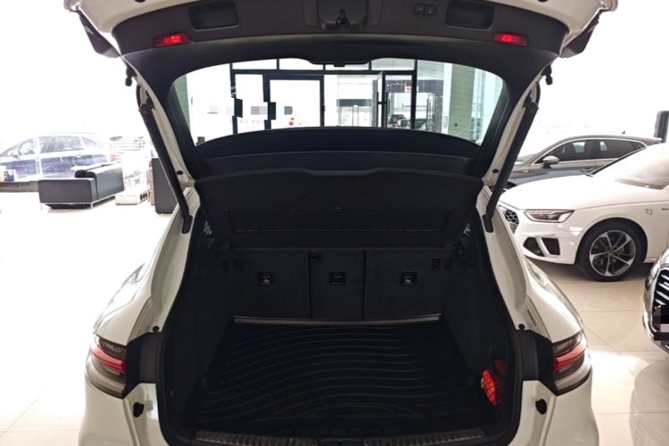 Used Porsche Macan 2018 Macan 2.0T Trunk