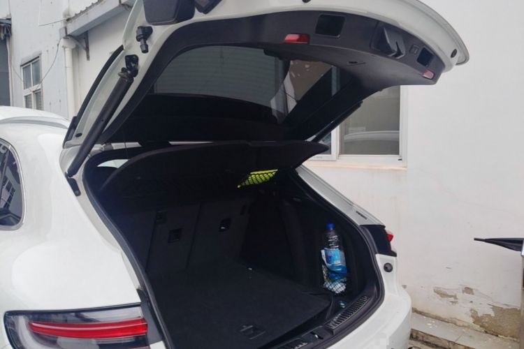 Used Porsche Macan 2018 Macan 2.0T Trunk