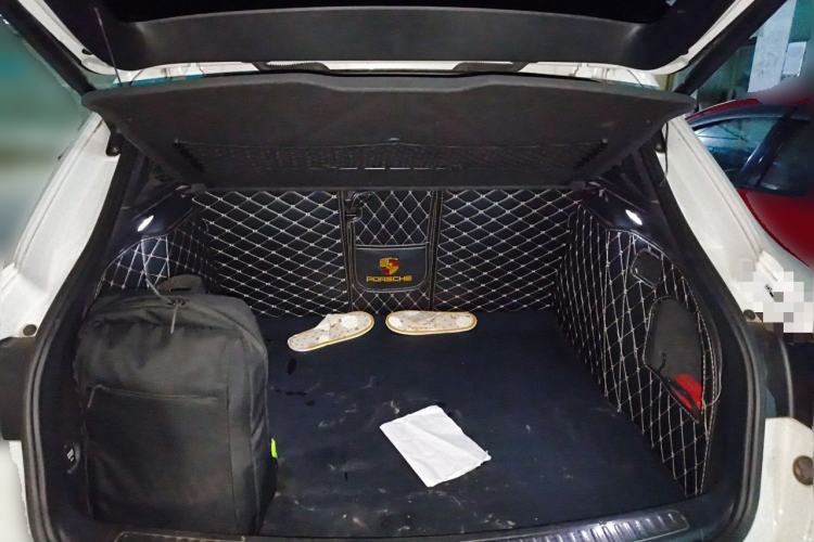 Used Porsche Macan 2018 Macan 2.0T Trunk