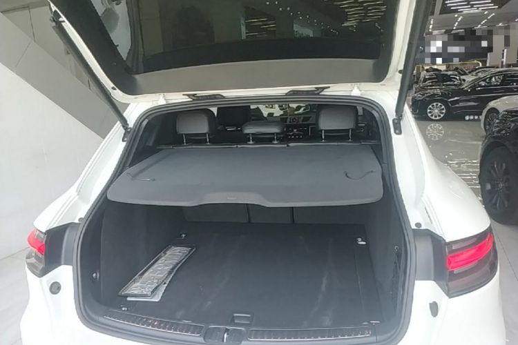 Used Porsche Macan 2018 Macan 2.0T Trunk