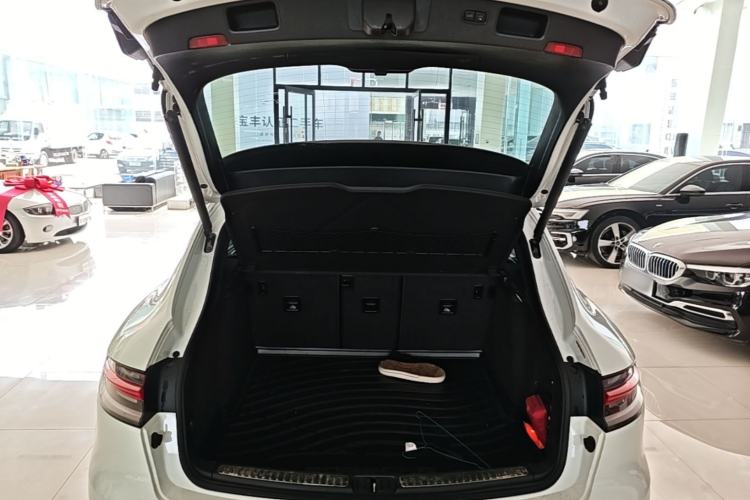 Used Porsche Macan 2018 Macan 2.0T Trunk