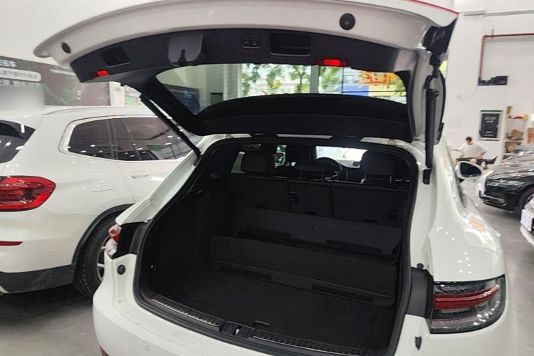 Used Porsche Macan 2018 Macan 2.0T Trunk