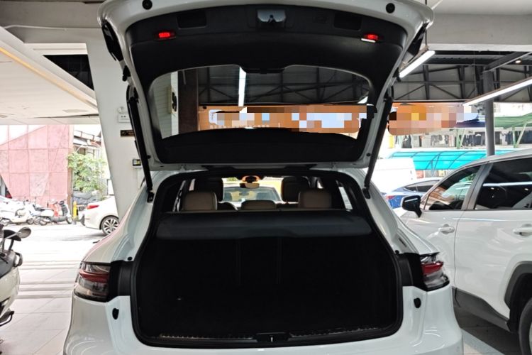 Used Porsche Macan 2018 Macan 2.0T Trunk