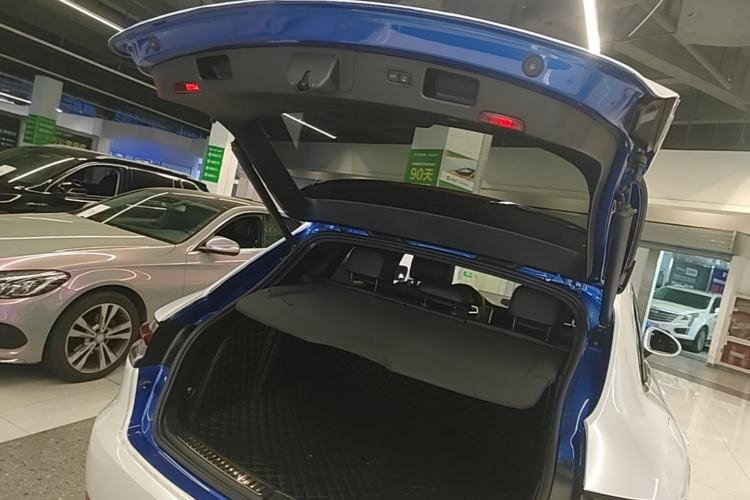 Used Porsche Macan 2018 Macan 2.0T Trunk