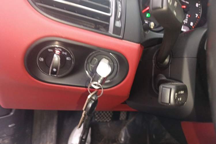 Used Porsche Macan 2018 Macan 2.0T Vehicle Key