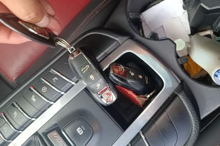 Used Porsche Macan 2018 Macan 2.0T Vehicle Key