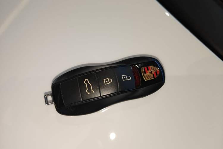 Used Porsche Macan 2018 Macan 2.0T Vehicle Key