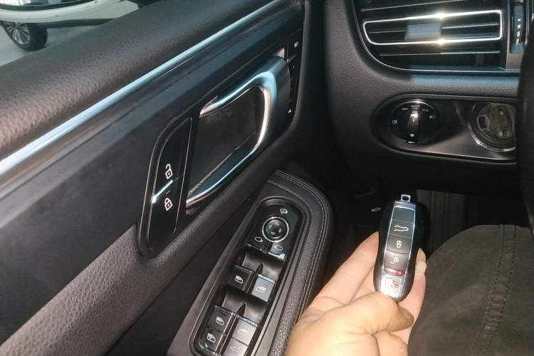Used Porsche Macan 2018 Macan 2.0T Vehicle Key