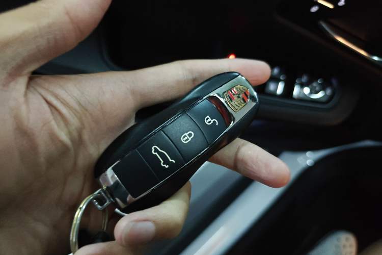 Used Porsche Macan 2018 Macan 2.0T Vehicle Key
