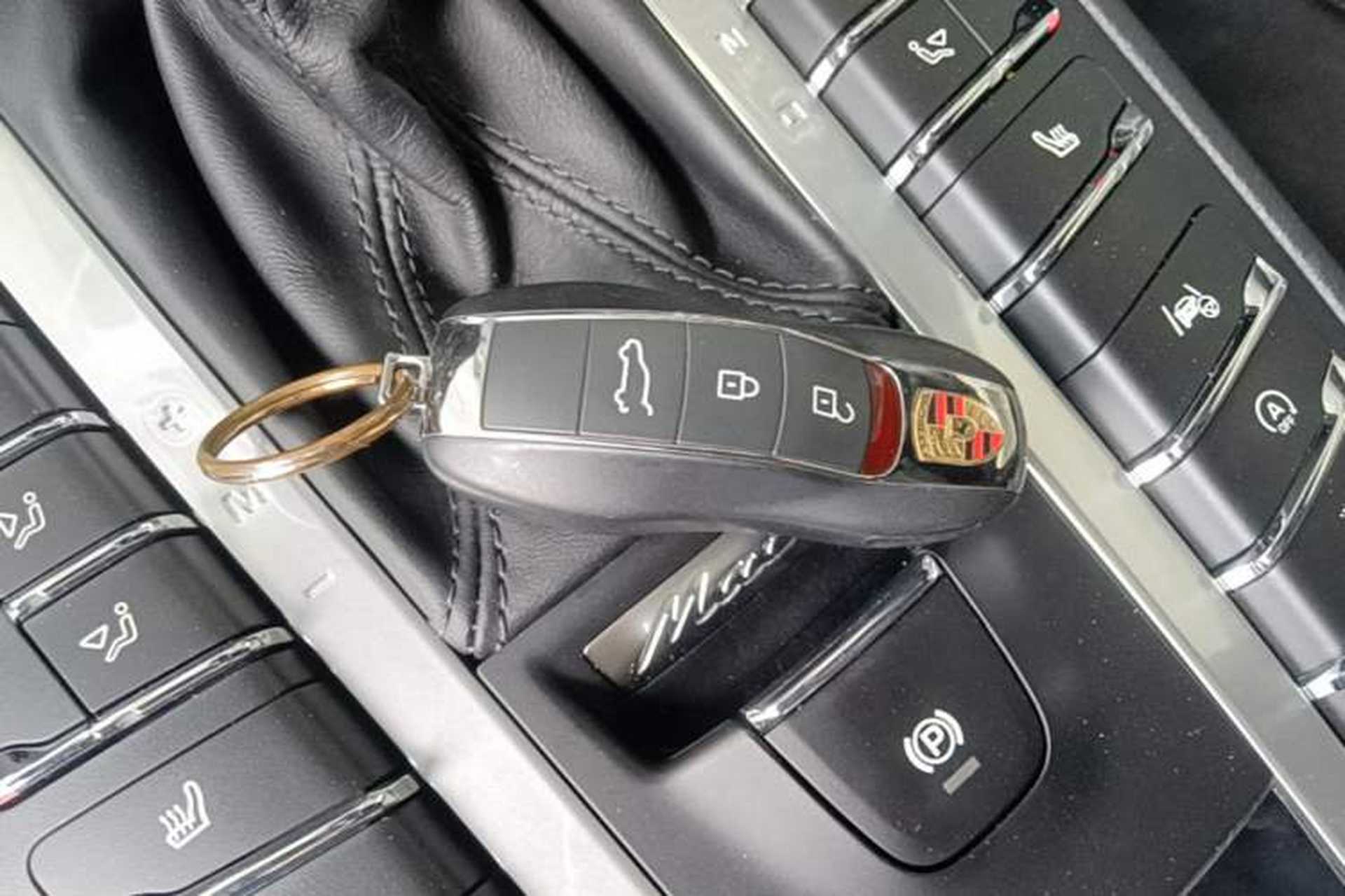 Used Porsche Macan 2018 Macan 2.0T Vehicle Key
