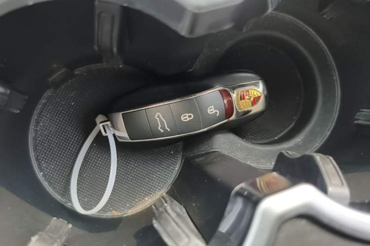 Used Porsche Macan 2018 Macan 2.0T Vehicle Key