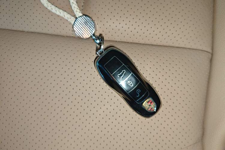 Used Porsche Macan 2018 Macan 2.0T Vehicle Key