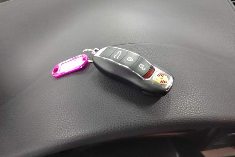 Used Porsche Macan 2018 Macan 2.0T Vehicle Key