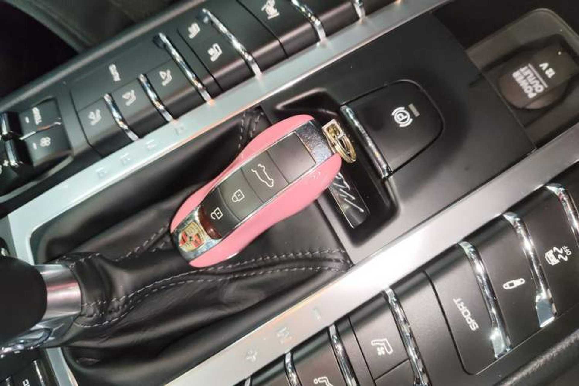 Used Porsche Macan 2018 Macan 2.0T Vehicle Key