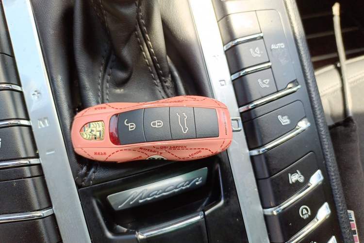 Used Porsche Macan 2018 Macan 2.0T Vehicle Key