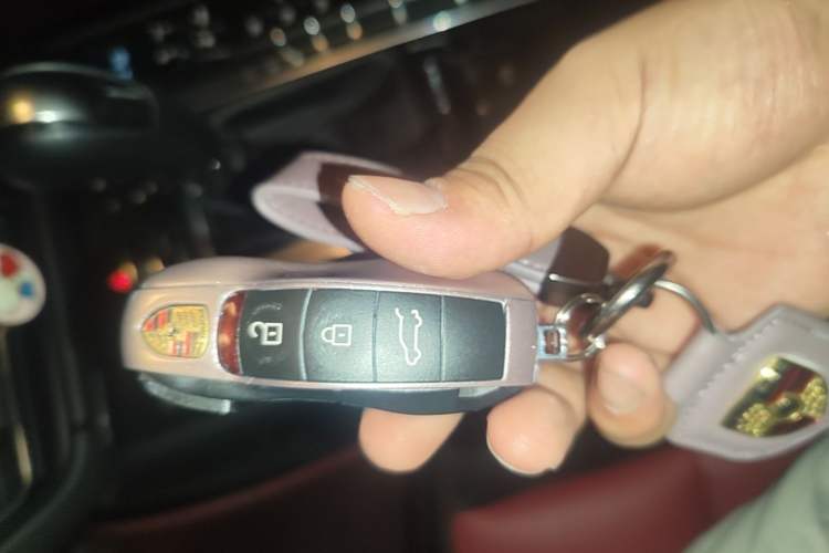 Used Porsche Macan 2018 Macan 2.0T Vehicle Key