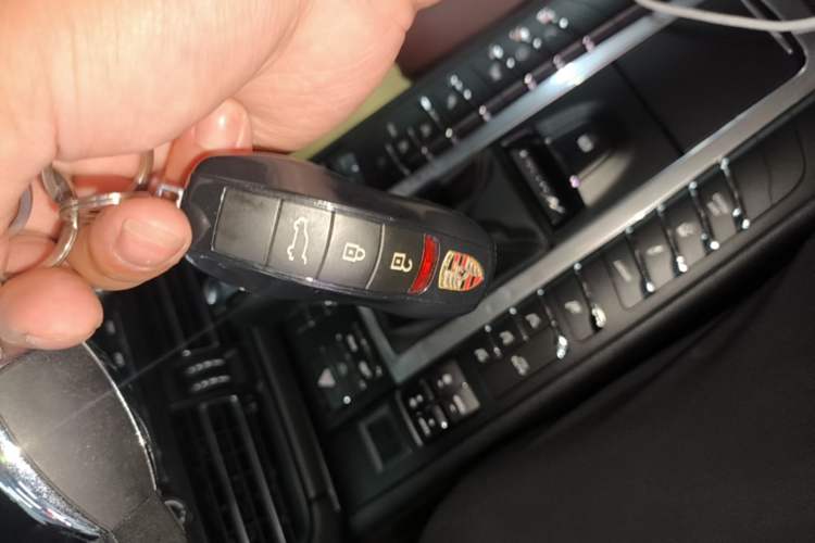 Used Porsche Macan 2018 Macan 2.0T Vehicle Key
