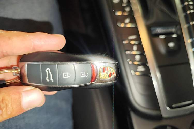 Used Porsche Macan 2018 Macan 2.0T Vehicle Key