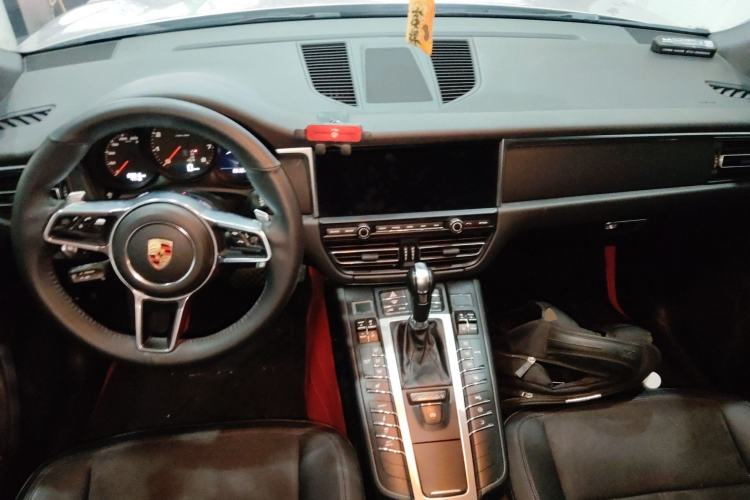 Used Porsche Macan 2018 Macan 2.0T Center Console