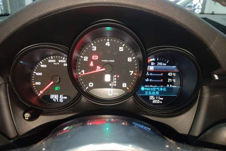 Used Porsche Macan 2018 Macan 2.0T Instrument Cluster