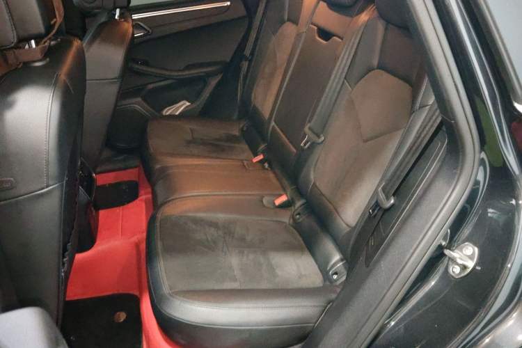 Used Porsche Macan 2018 Macan 2.0T Left Rear Seat