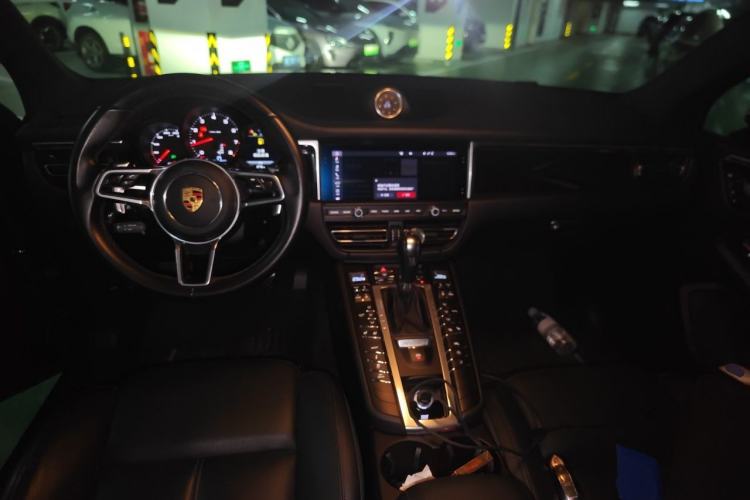 Used Porsche Macan 2020 Macan 2.0T Center Console