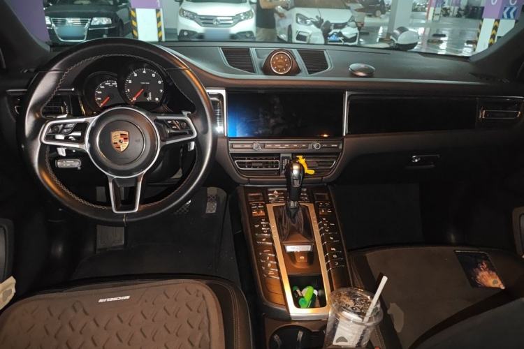 Used Porsche Macan 2020 Macan 2.0T Center Console