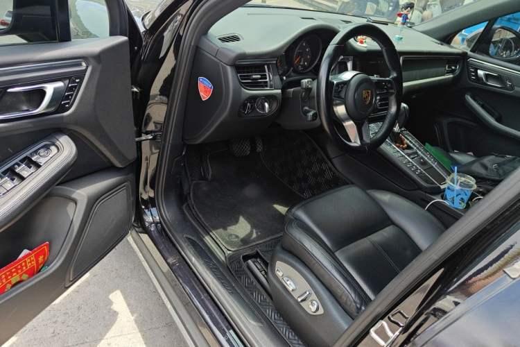 Used Porsche Macan 2020 Macan 2.0T Driver Seat