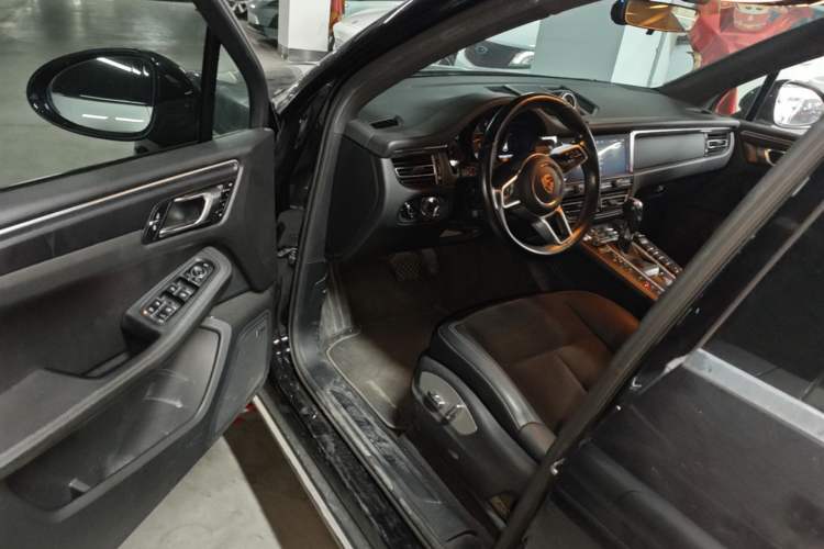 Used Porsche Macan 2020 Macan 2.0T Driver Seat