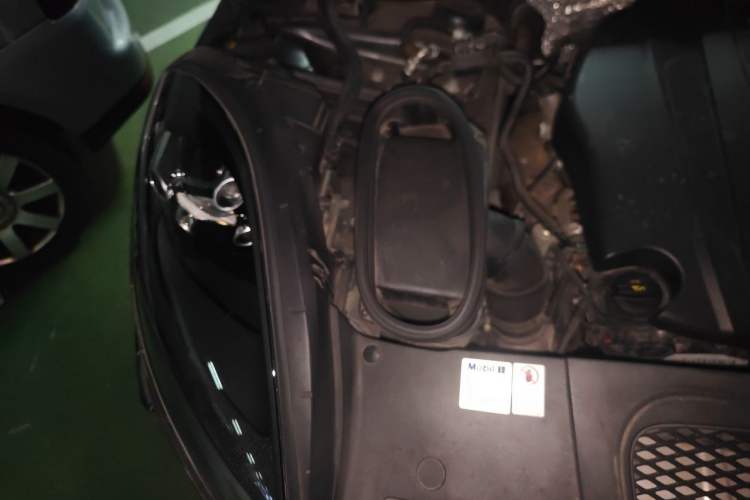Used Porsche Macan 2020 Macan 2.0T Engine Bay Right