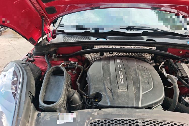 Used Porsche Macan 2020 Macan 2.0T Engine Bay Right