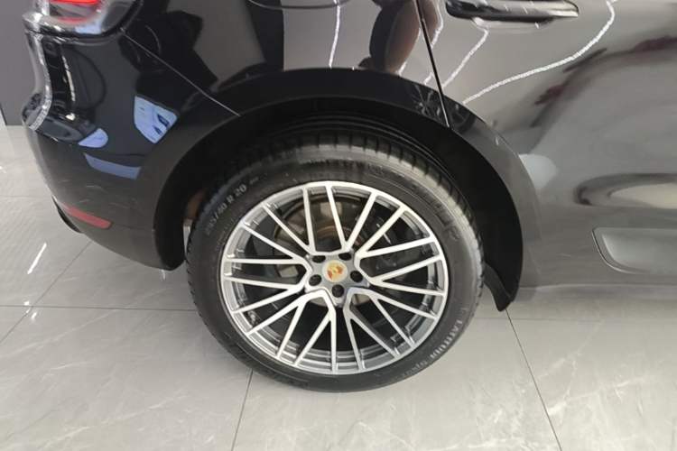 Used Porsche Macan 2020 Macan 2.0T Exterior 5