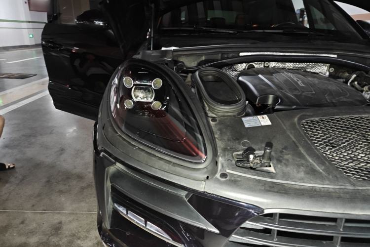 Used Porsche Macan 2020 Macan 2.0T Exterior 6