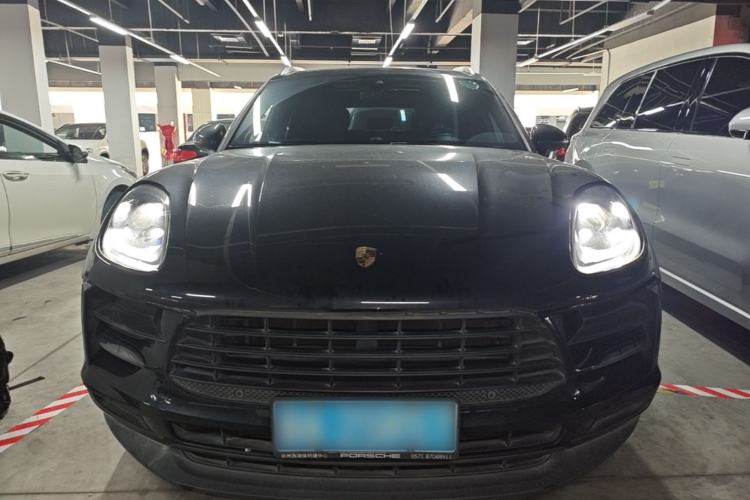 Used Porsche Macan 2020 Macan 2.0T Front