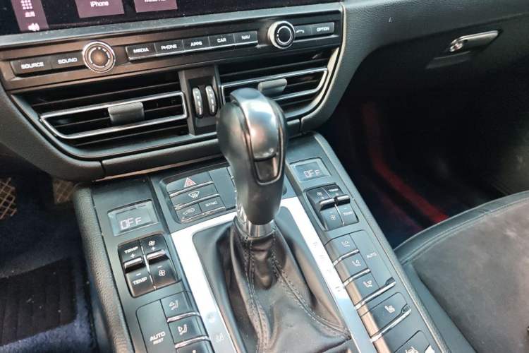 Used Porsche Macan 2020 Macan 2.0T Gear Lever