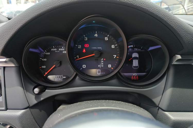 Used Porsche Macan 2020 Macan 2.0T Instrument Cluster