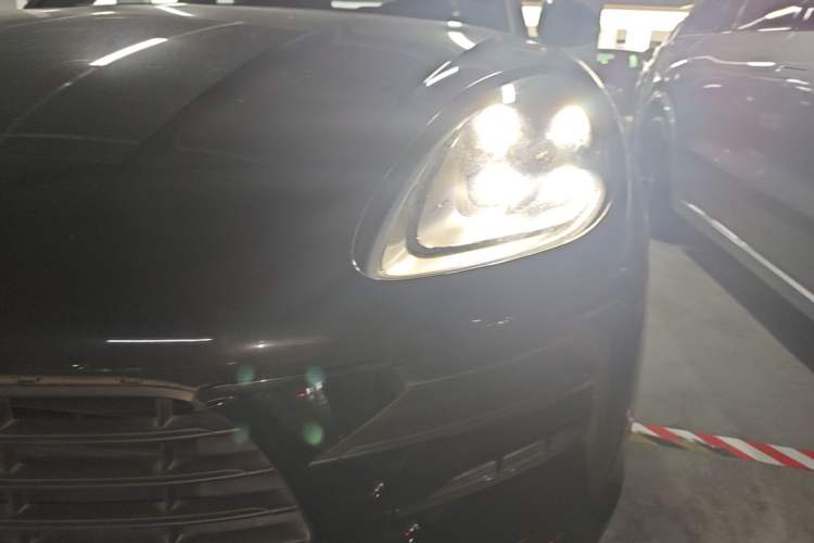 Used Porsche Macan 2020 Macan 2.0T Left Front Headlight