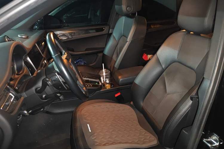 Used Porsche Macan 2020 Macan 2.0T Left Front Seat