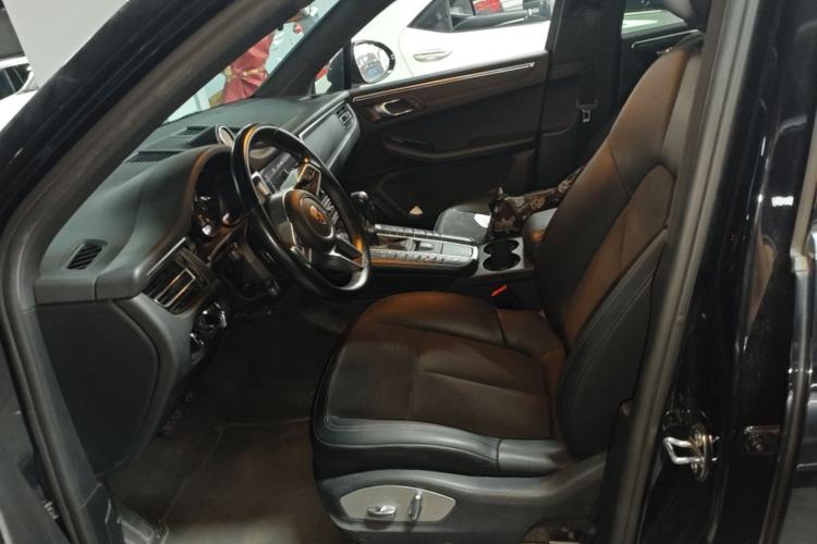 Used Porsche Macan 2020 Macan 2.0T Left Front Seat