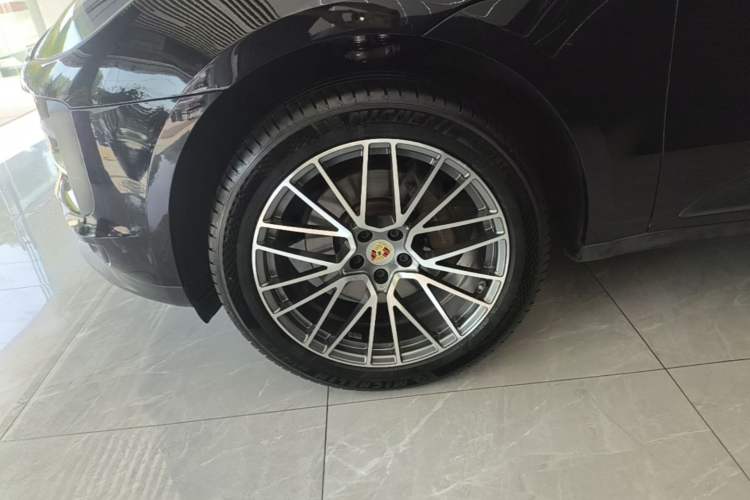 Used Porsche Macan 2020 Macan 2.0T Left Front Wheel Hub