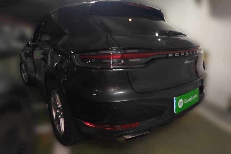 Used Porsche Macan 2020 Macan 2.0T Rear Left 45 Deg