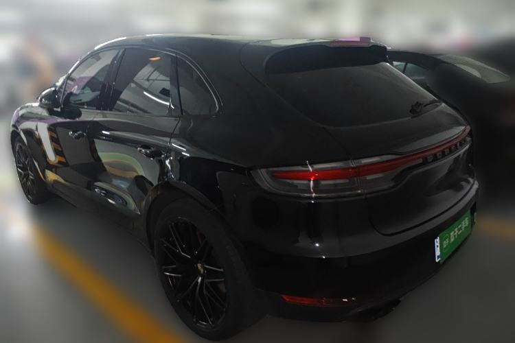 Used Porsche Macan 2020 Macan 2.0T Rear Left 45 Deg
