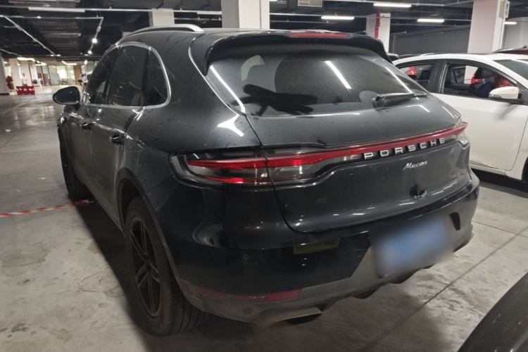 Used Porsche Macan 2020 Macan 2.0T Rear Left 45 Deg