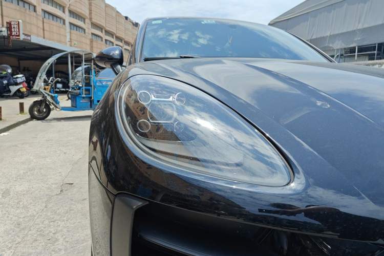 Used Porsche Macan 2020 Macan 2.0T Right Front Headlight