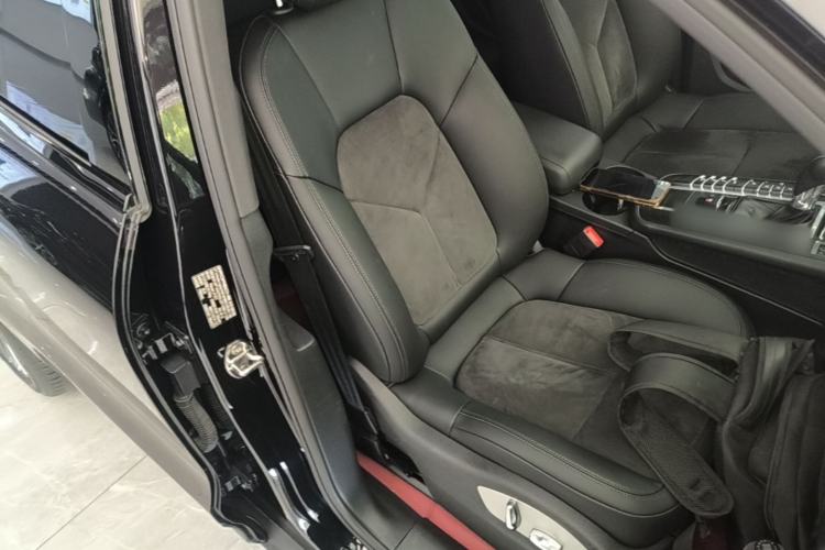 Used Porsche Macan 2020 Macan 2.0T Right Front Seat