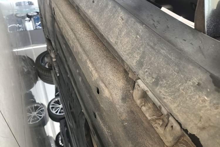 Used Porsche Macan 2020 Macan 2.0T Right Side Sill