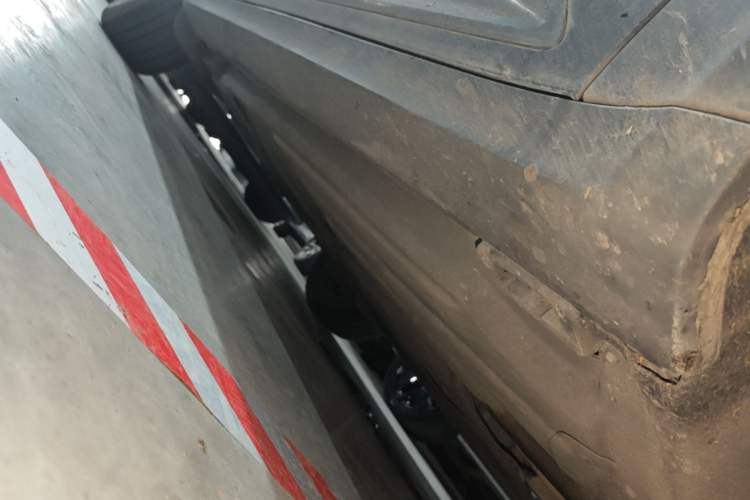 Used Porsche Macan 2020 Macan 2.0T Right Side Sill