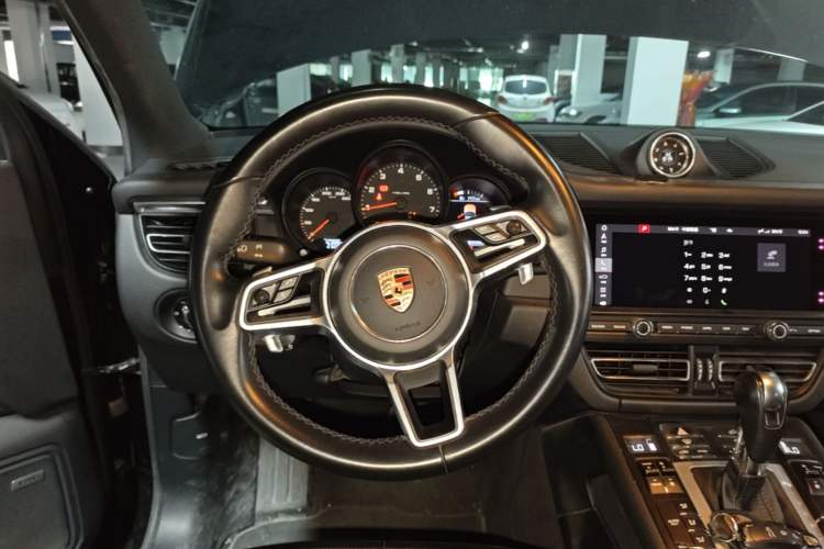 Used Porsche Macan 2020 Macan 2.0T Steering Wheel