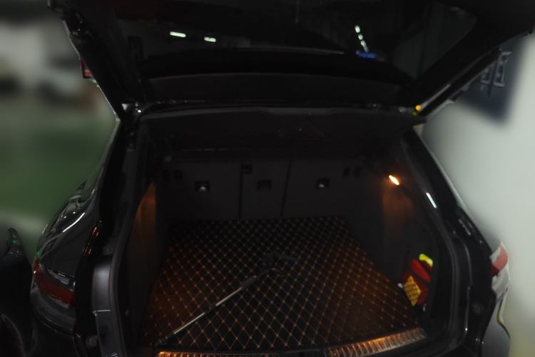 Used Porsche Macan 2020 Macan 2.0T Trunk